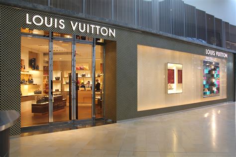 louis vuitton customer service toronto holt renfrew yorkdale|holt renfrew yorkdale hours.